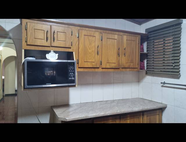 4 BEDROOM HOUSE FOR SALE IN FERNWOOD